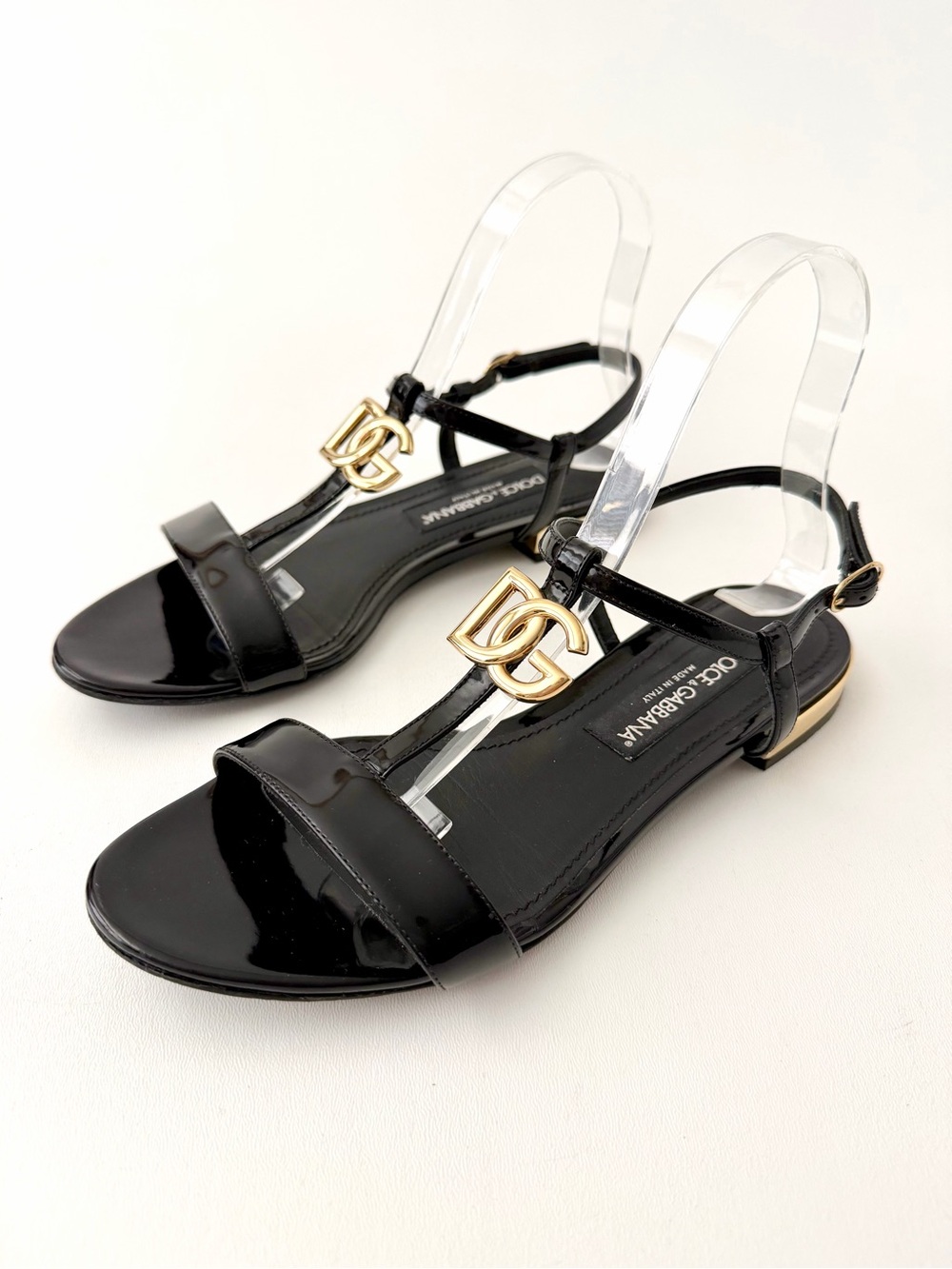 DOLCE & GABBANA | Black Patent DG Gold Logo Flat Sandals Ankle Strap EU 38.5 - Picture 4 of 13